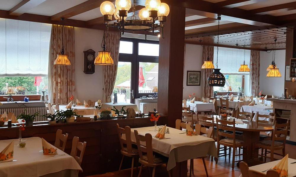 Hotel & Restaurant Krone 瓦尔德布隆 外观 照片